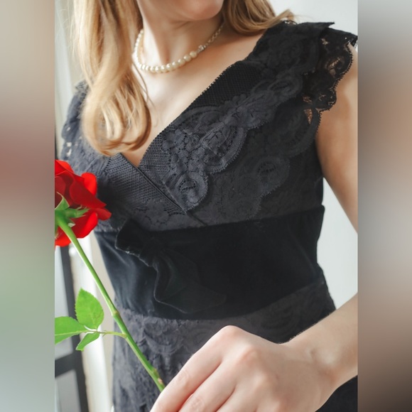 Armani Collezioni Black Tier Lace Midi Party Dress - Picture 7 of 15